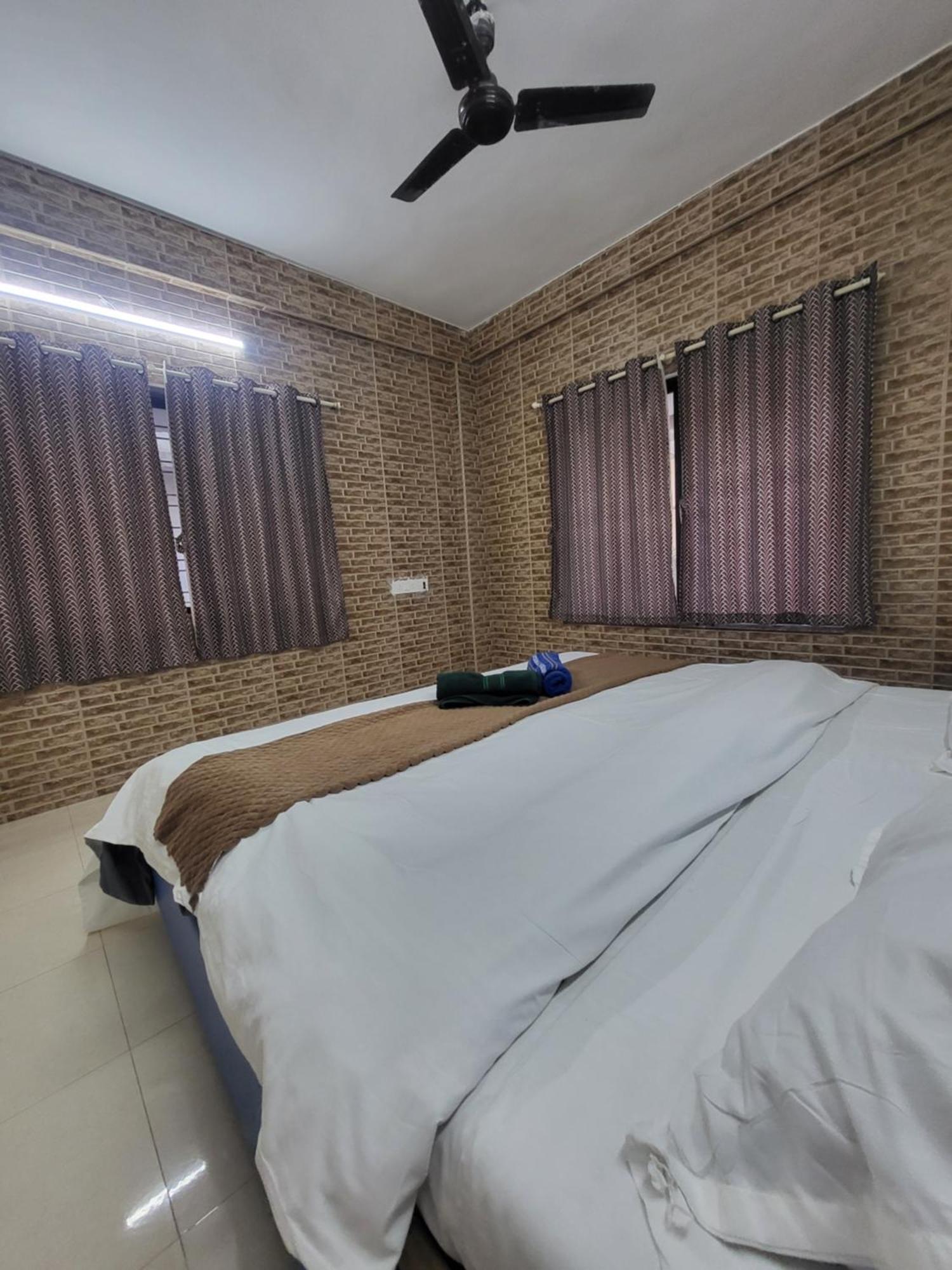 The Perfect Stays Para Disco Big Pool Cricket Turf Villa Lonavala Exterior photo