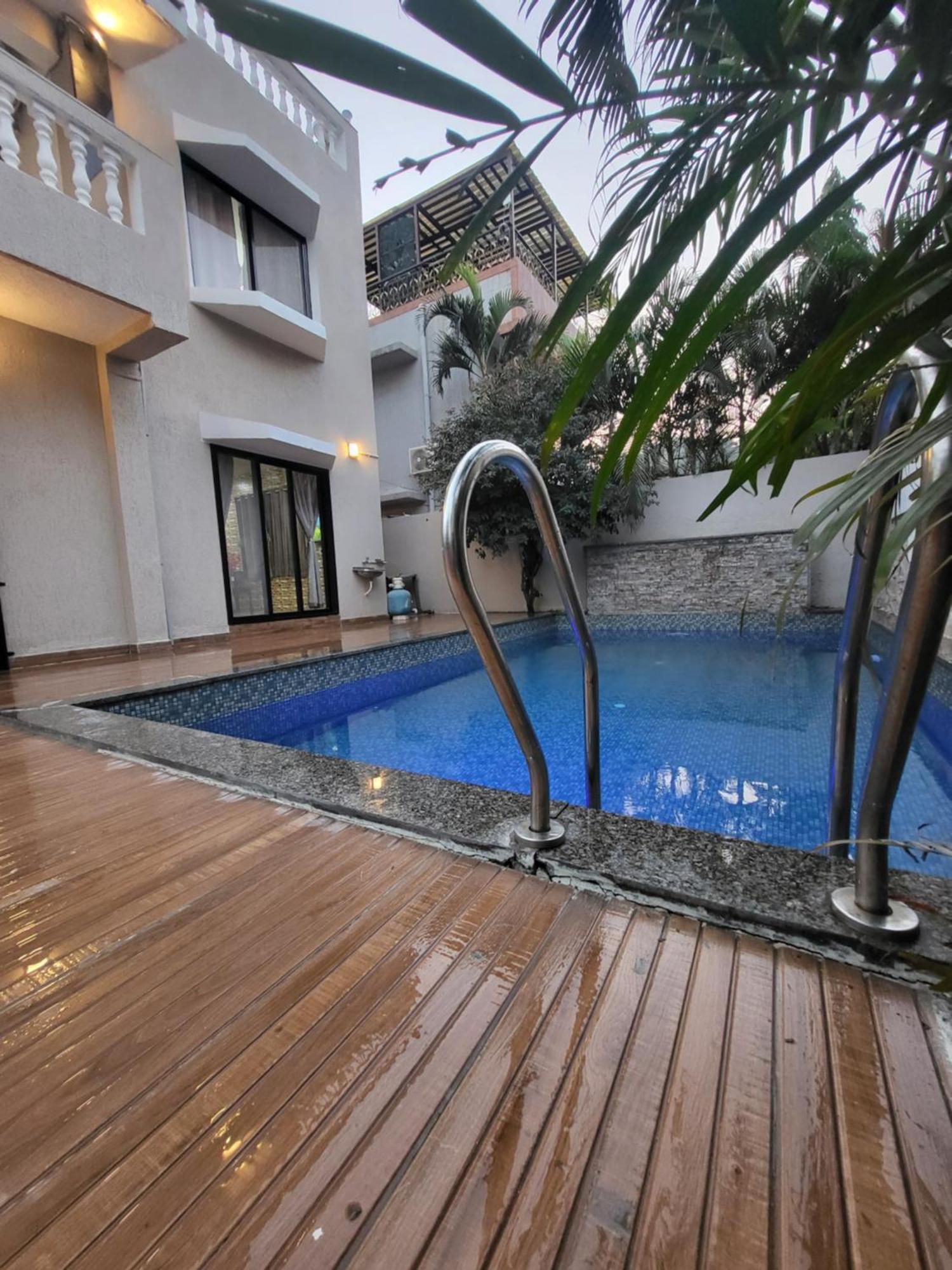 The Perfect Stays Para Disco Big Pool Cricket Turf Villa Lonavala Exterior photo
