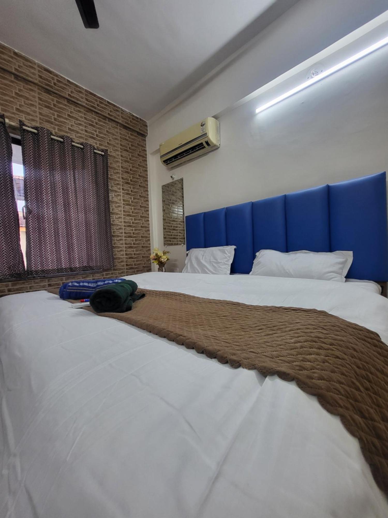 The Perfect Stays Para Disco Big Pool Cricket Turf Villa Lonavala Exterior photo